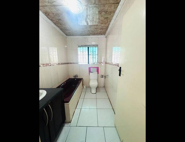 3 BEDROOM HOUSE FOR SALE IN PROTEA GLEN